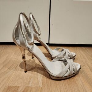 GUCCI Grey Satin Debra Ankle Strap Sandals Bamboo Heel